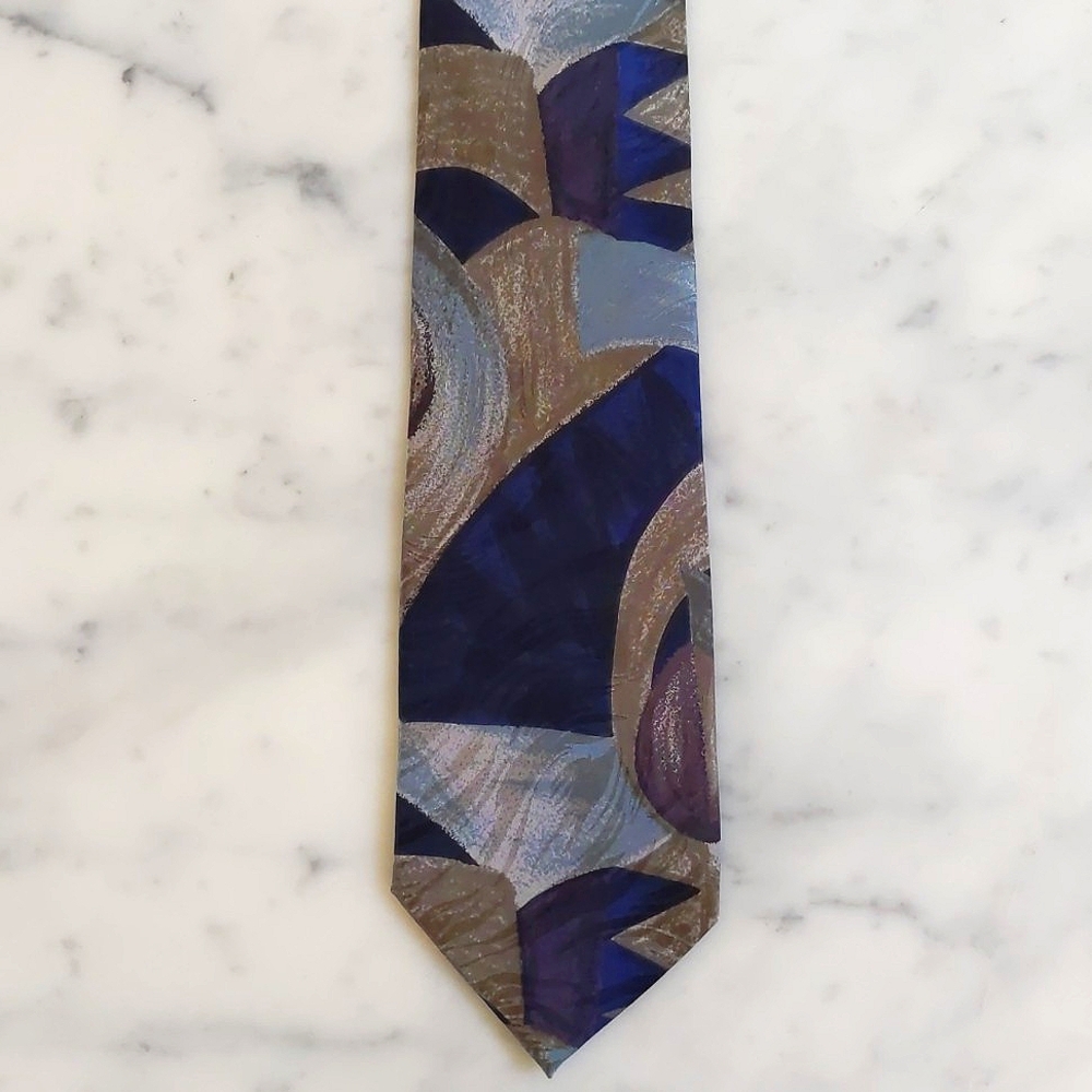 NWOT. Oaktree 100% Silk Tie with Multicolor Design Patterns.